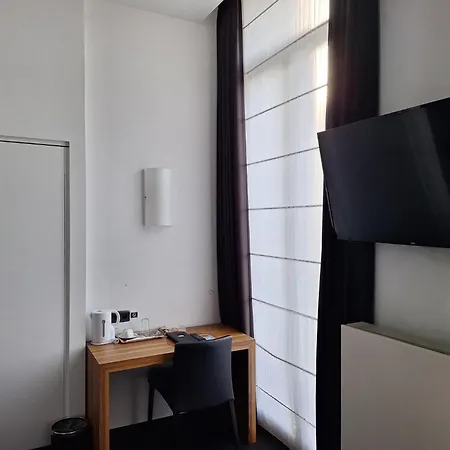 St Hotel