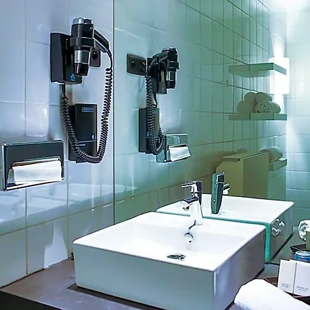 St Hotel 3*